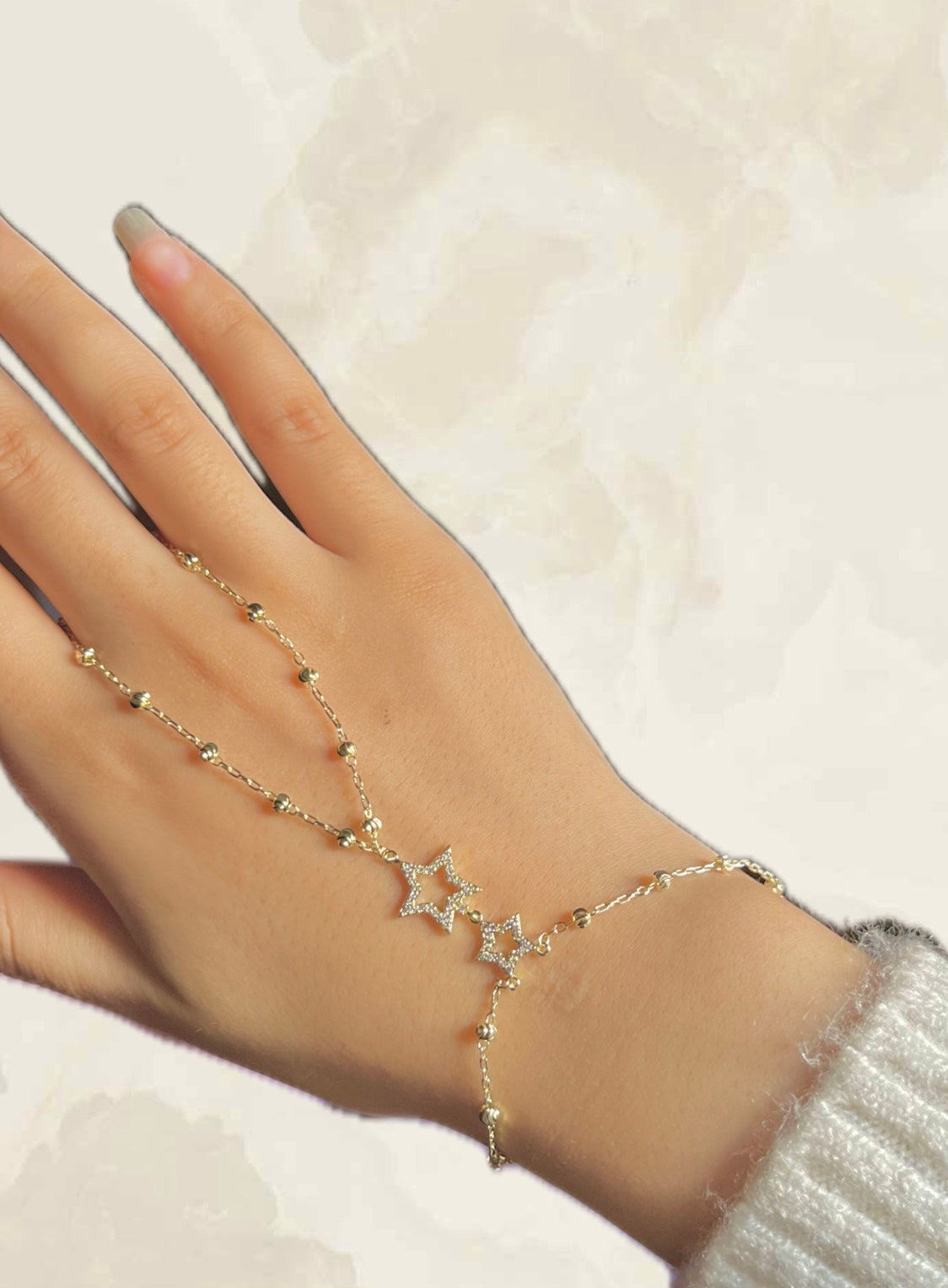 Hand Chain 4