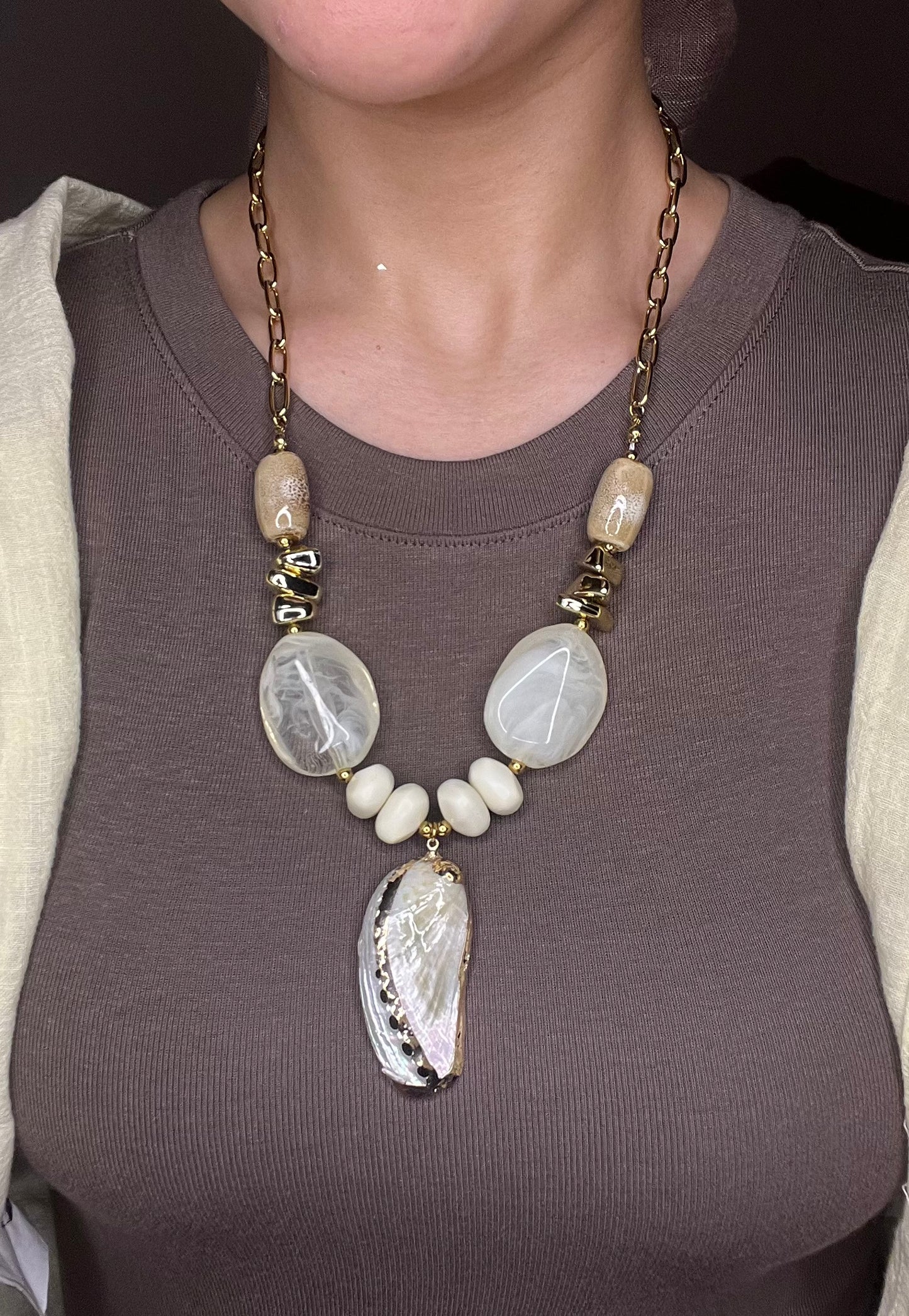Chalk Shell Necklace