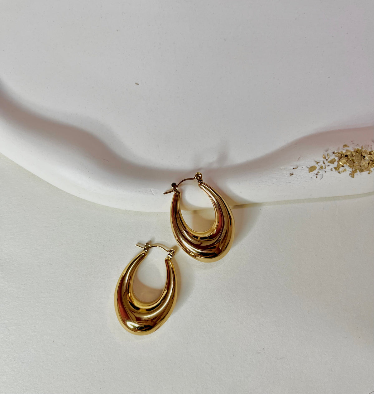 Oval Vintage Hoops