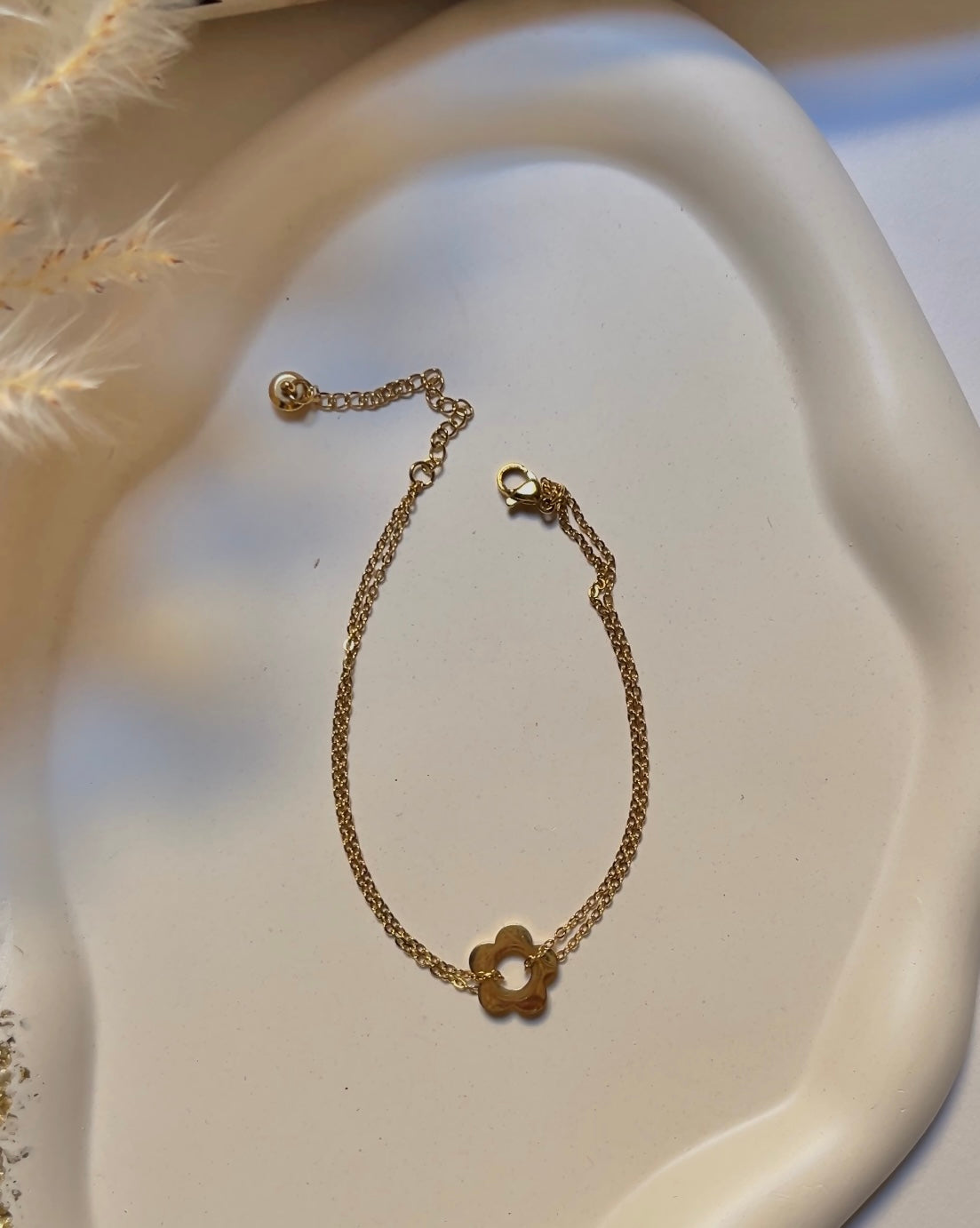 Clover anklet