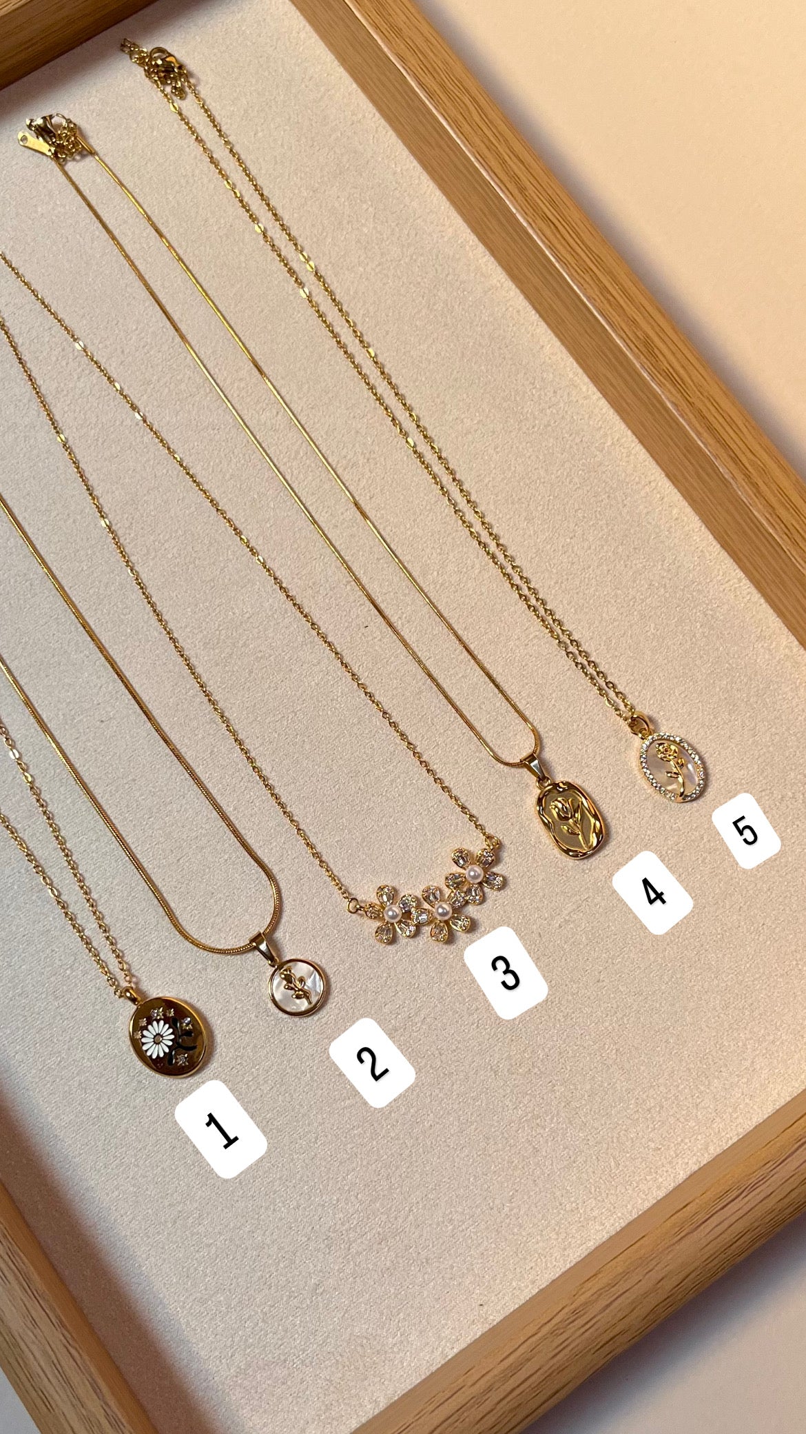 Flower necklaces